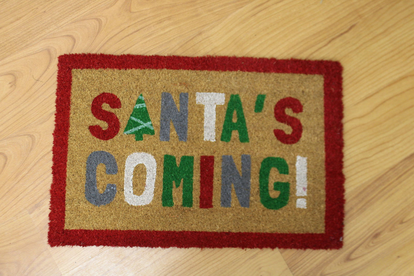 Santa's Coming' Doormat