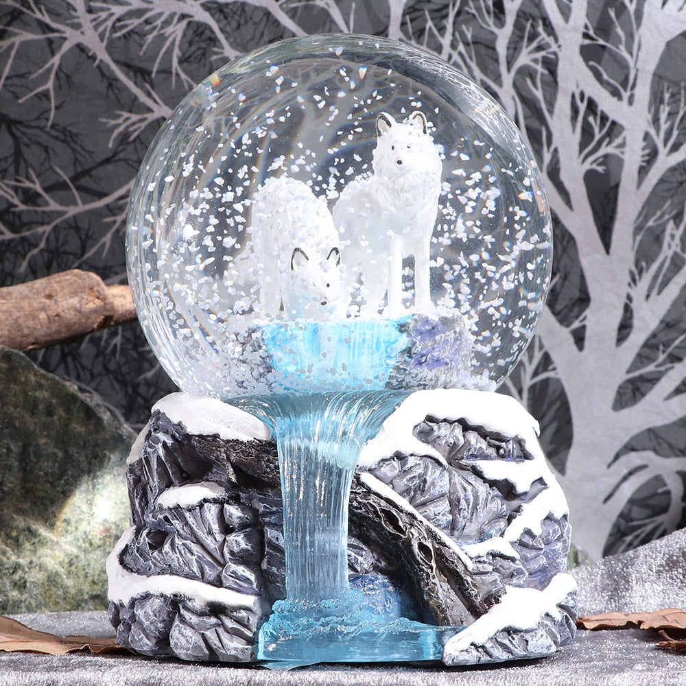 Warriors of Winter Snowglobe (LP) 14.5cm